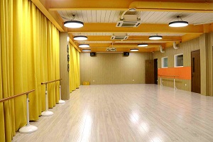 北京新学道临川学校国际部舞蹈教室