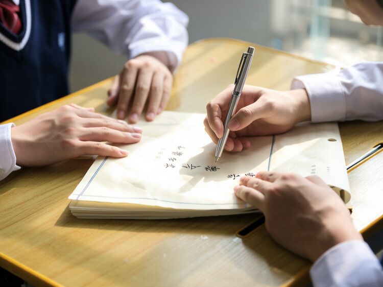 青岛宏文学校2025秋招生咋报名？家长必看