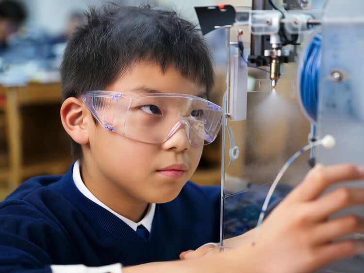 麓山国际实验学校