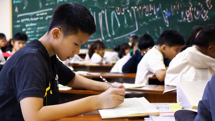 2025深圳中考录取线出炉！最低325分能上高中